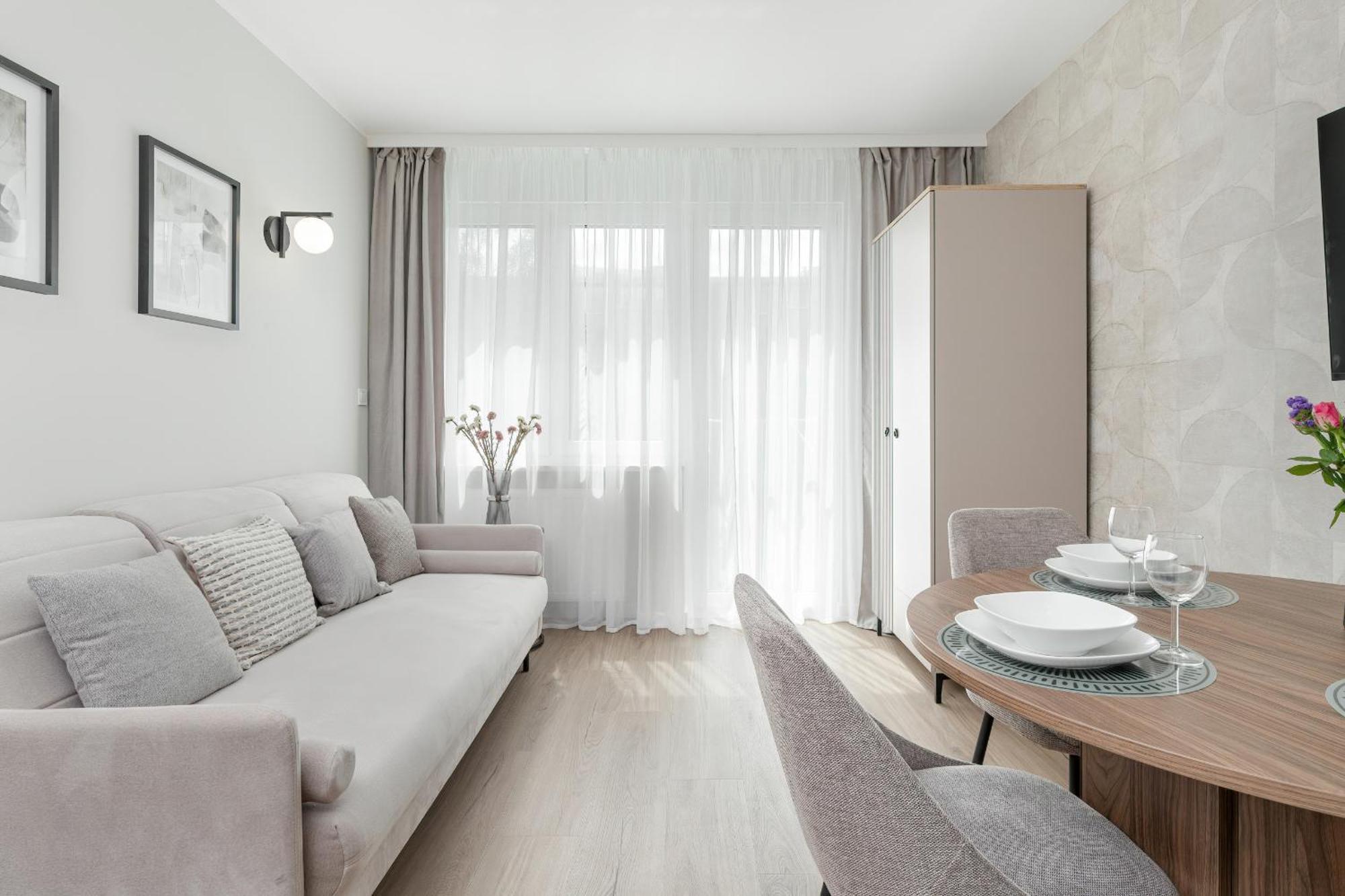Kaszmirowy Z 2 Sypialniami Blisko Plazy W Gdansku By Renters Gdansk